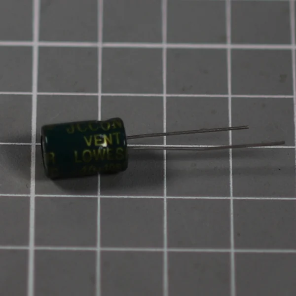 Конденсатор 25v/330uF