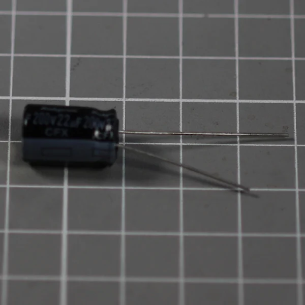 Конденсатор 200v/22uF