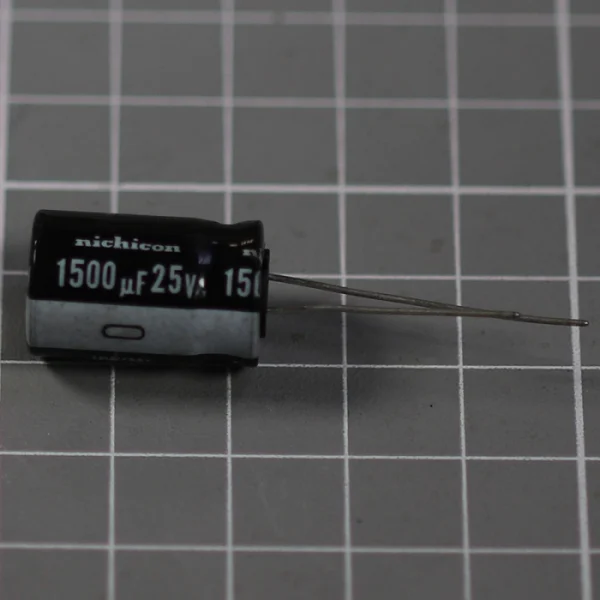 Конденсатор 25v 1500uf