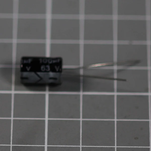 Конденсатор 63v/100uF