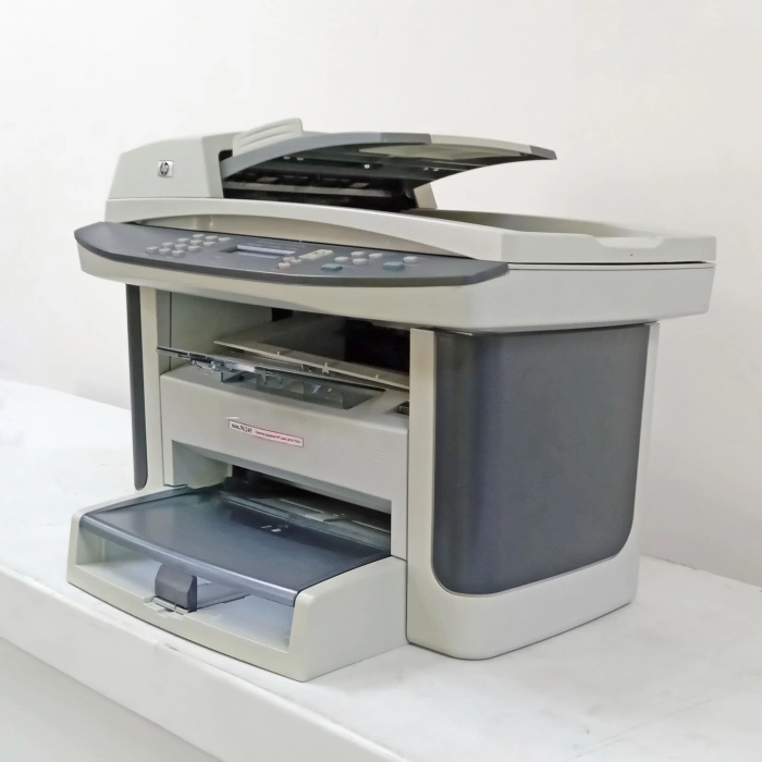 МФУ HP LaserJet M1522n (A4,23стр/мин,64Mb,600х1200dpi,ADF,USB/Ethernet) (Б/У) — изображение 2