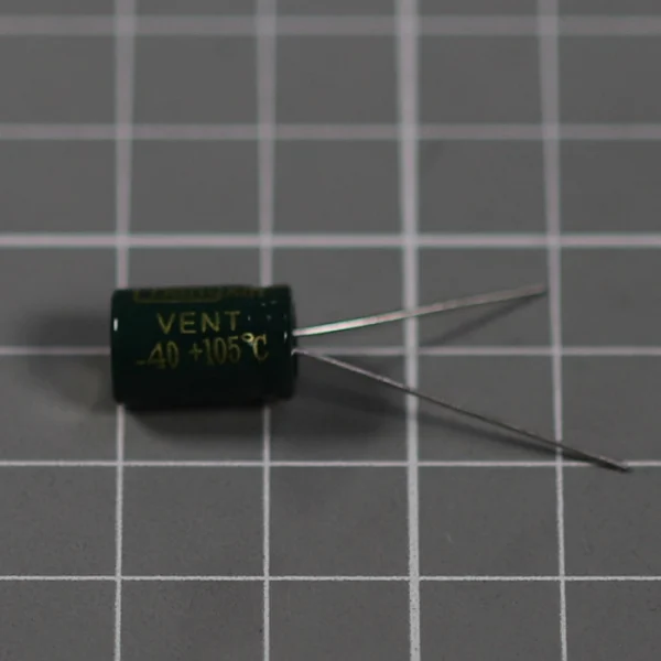 Конденсатор 25v/220uF
