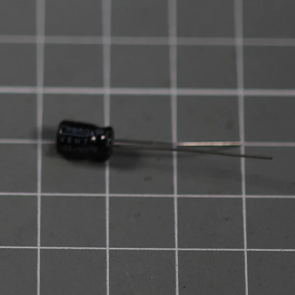 Конденсатор 50v/10uF